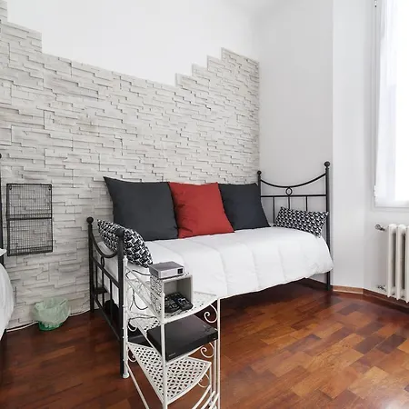 La Cineteca Bed & Breakfast *